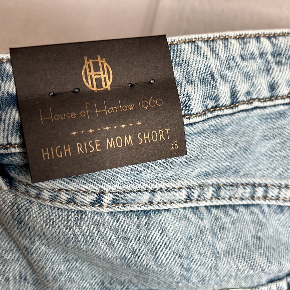 NWT - House of Harlow 1960 High Rise Mom Short - Size 28 - Picture 4 of 6